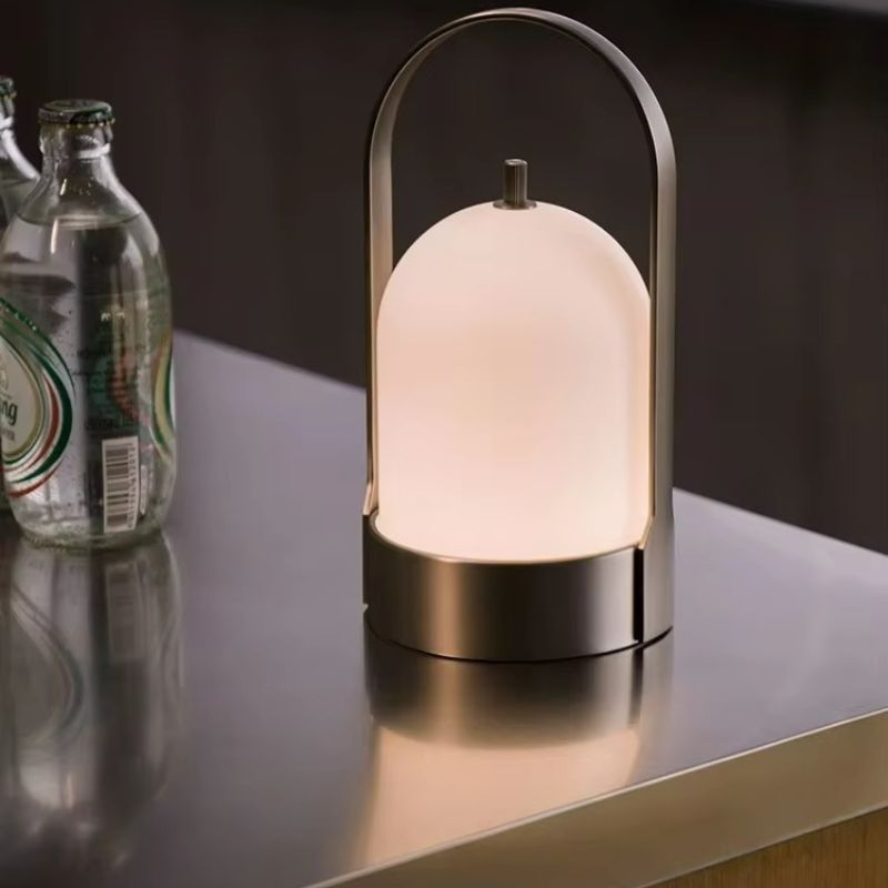 Illuminazione Portatile per Ogni Occasione