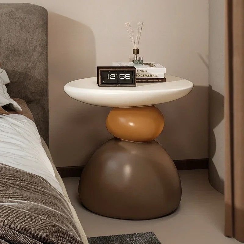 Comodino Creativo di Piccole Dimensioni - Design Moderno e Funzionalità Vintage