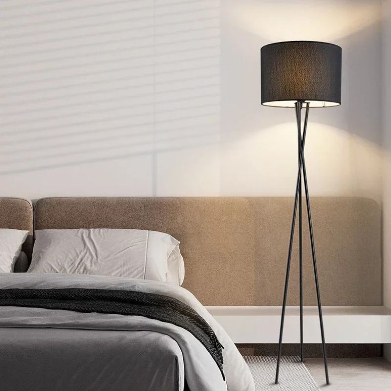 Lampada da Terra Nordica - Eleganza e Stile per Spazi Moderni