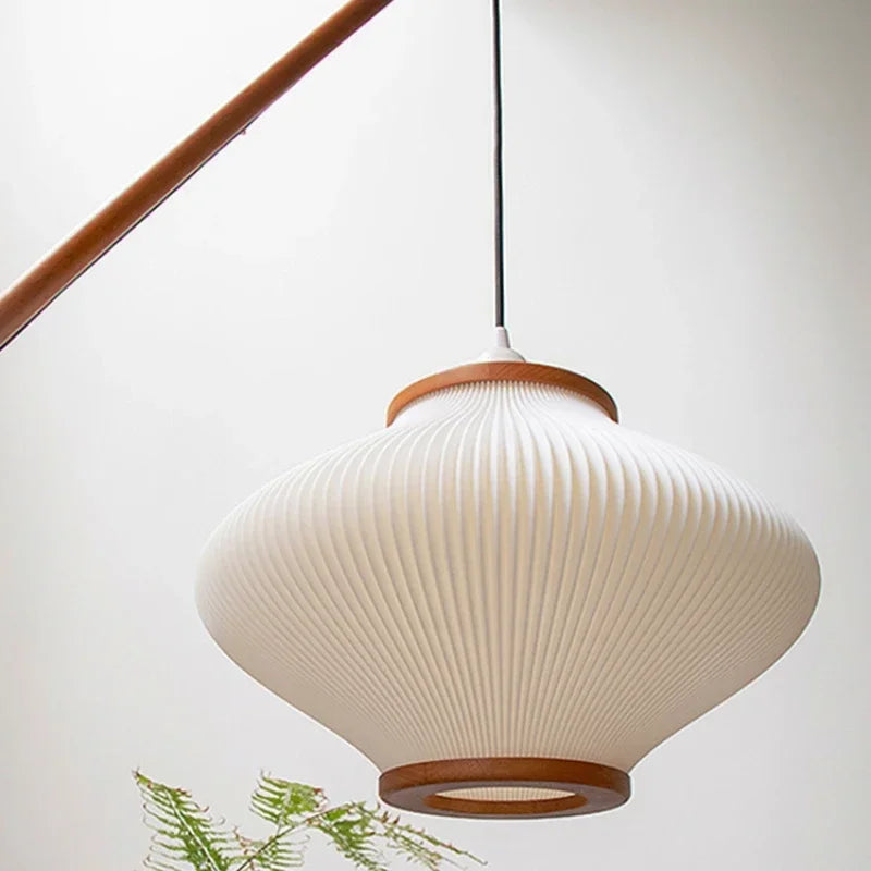 Atmosfera Silenziosa con Lampada da Terra "Silent Wind"