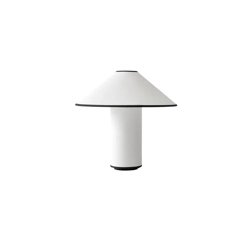 Eleganza Wabi-Sabi con Lampada da Tavolo Colette
