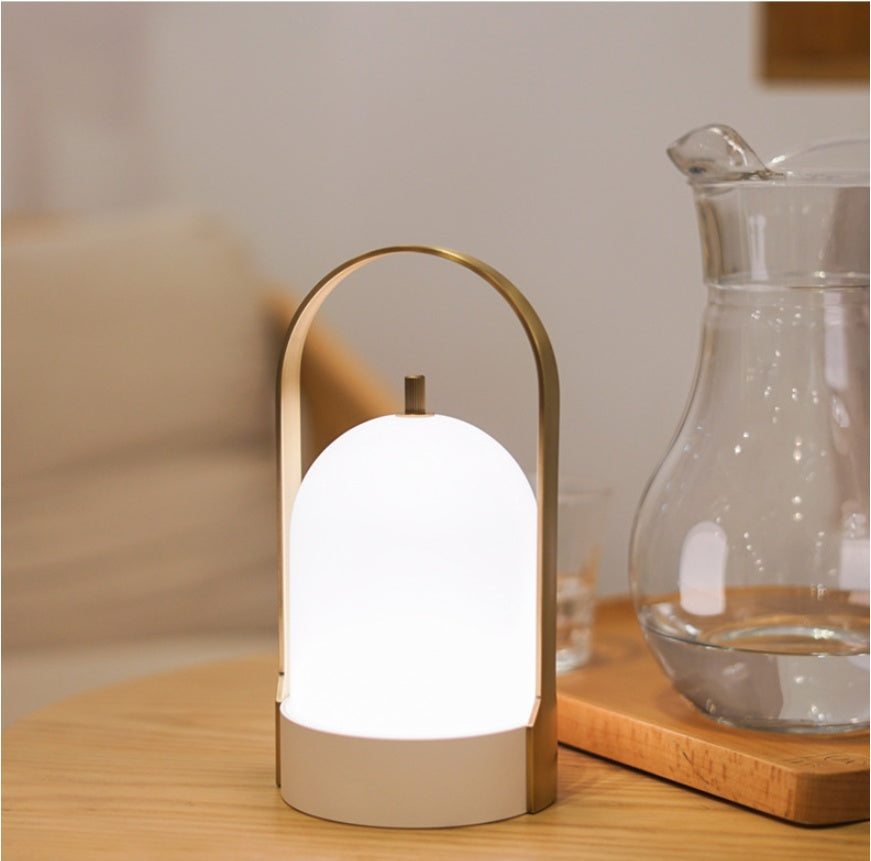 Illuminazione Portatile per Ogni Occasione