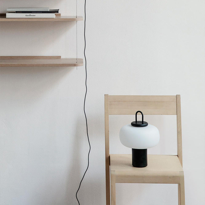 Lampada Minimalista Moderna - Eleganza e Luce Accogliente per Ogni Ambiente