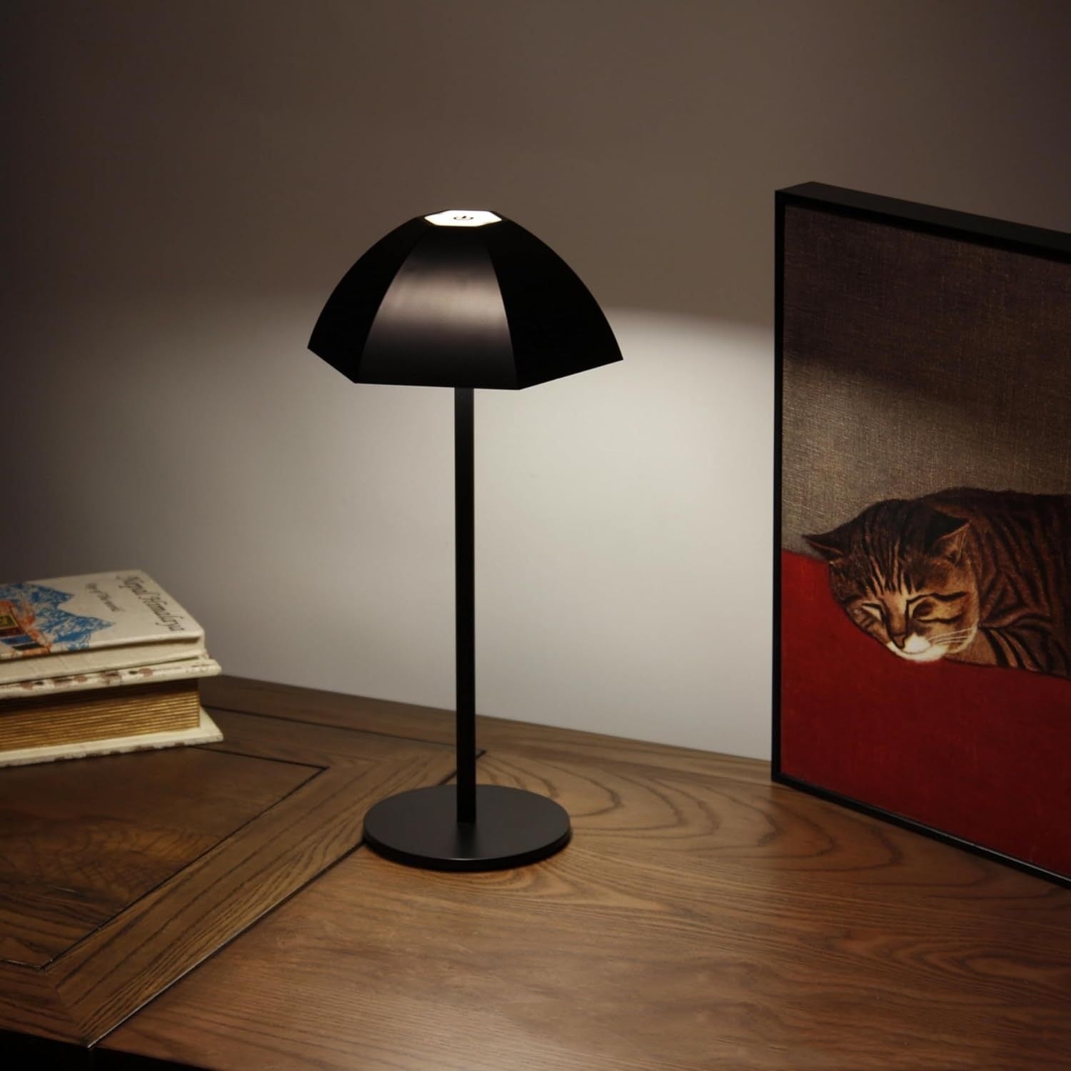 Ombrello di Luce Nordica - Lampada Atmosferica Minimalista