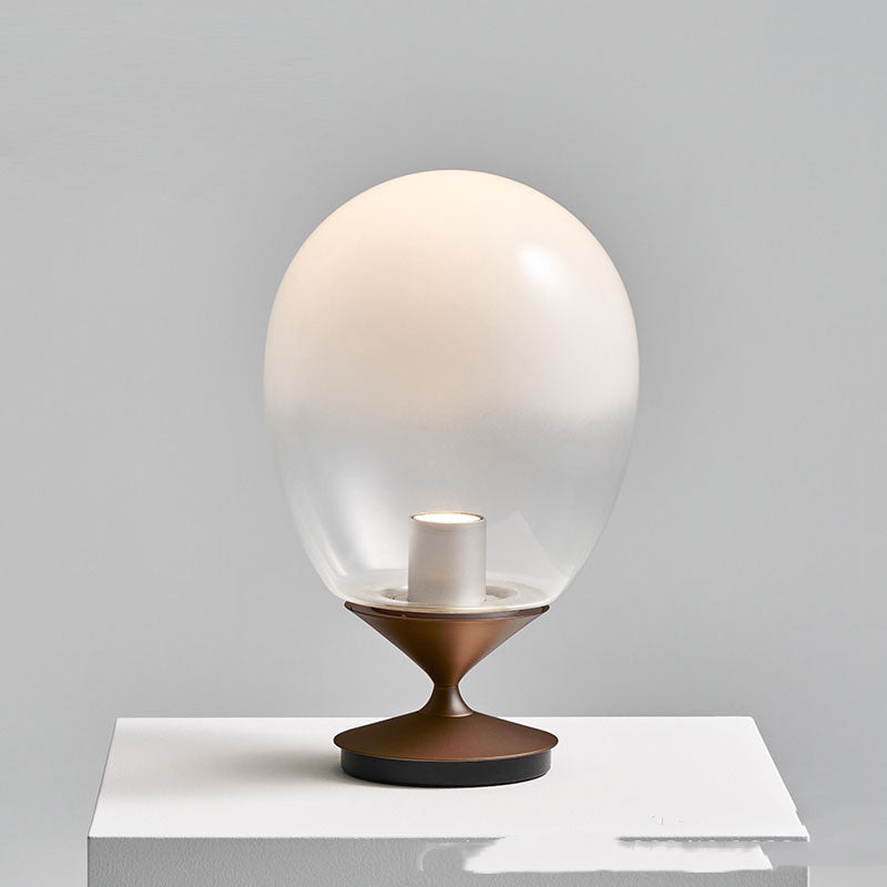 Eleganza Dimmerabile con Lampada da Tavolo in Metallo