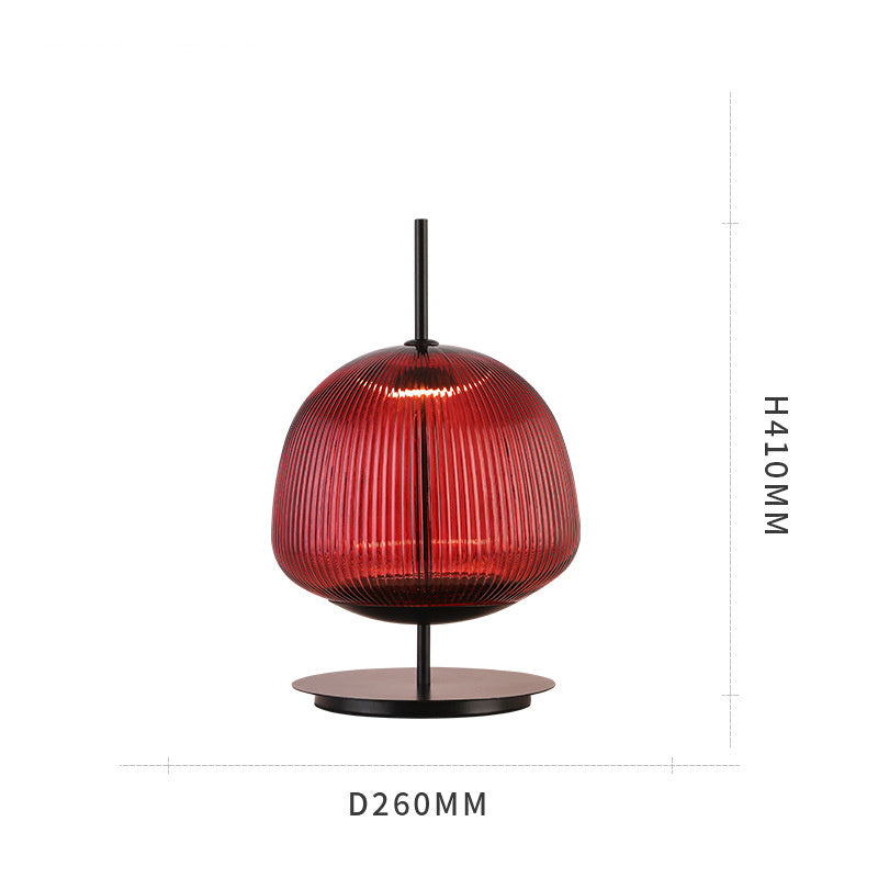 Eleganza Minimalista con Lampada da Comodino Rossa