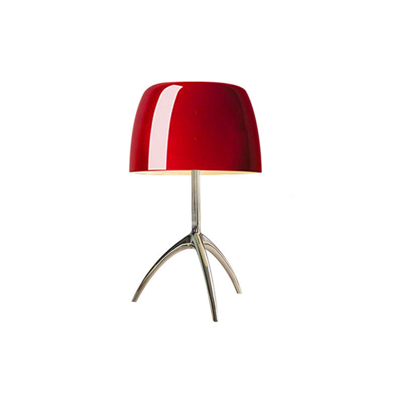 Eleganza Artistica con Lampada da Tavolo Bauhaus