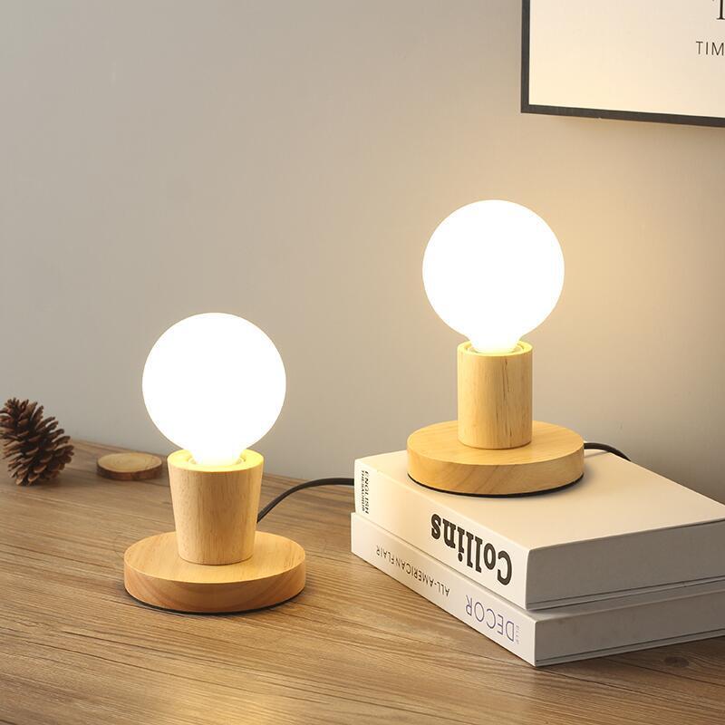 Elegante lampada LED in stile minimalista con base in bambù