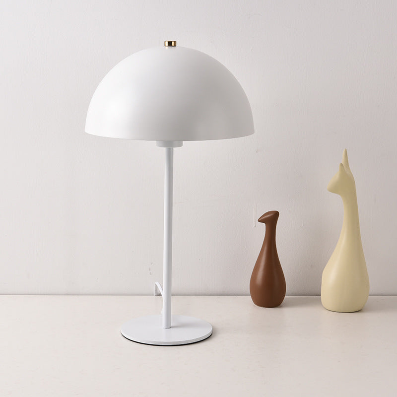 Lampada da Tavolo a Fungo - Eleganza Creativa per la Camera da Letto