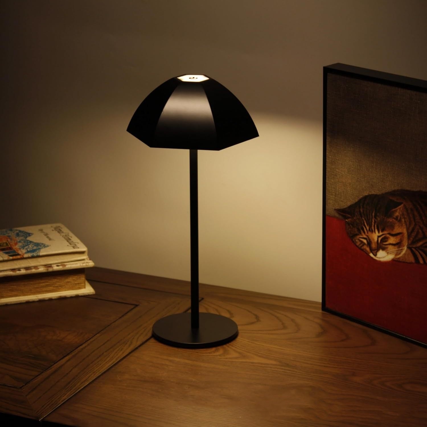 Ombrello di Luce Nordica - Lampada Atmosferica Minimalista