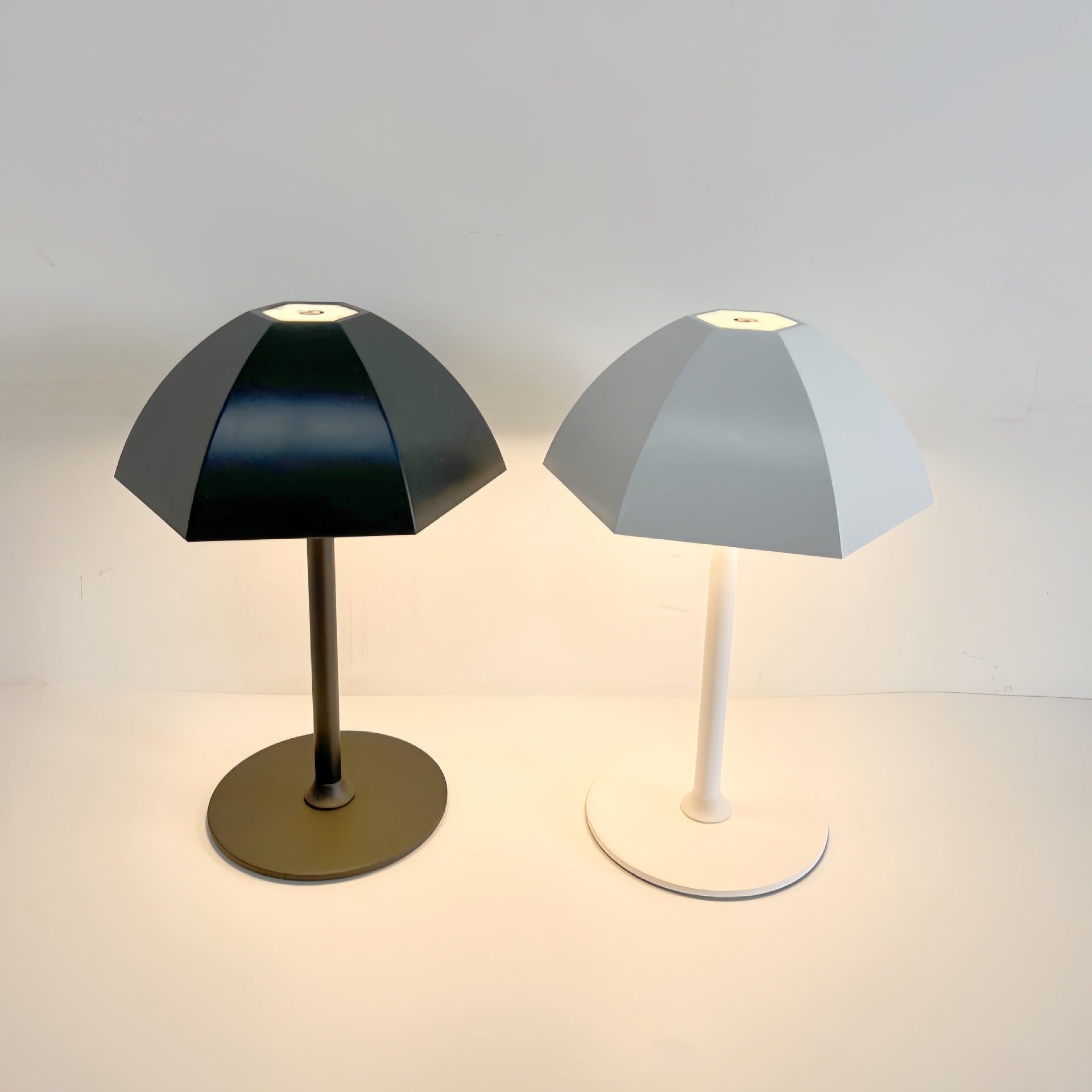Ombrello di Luce Nordica - Lampada Atmosferica Minimalista