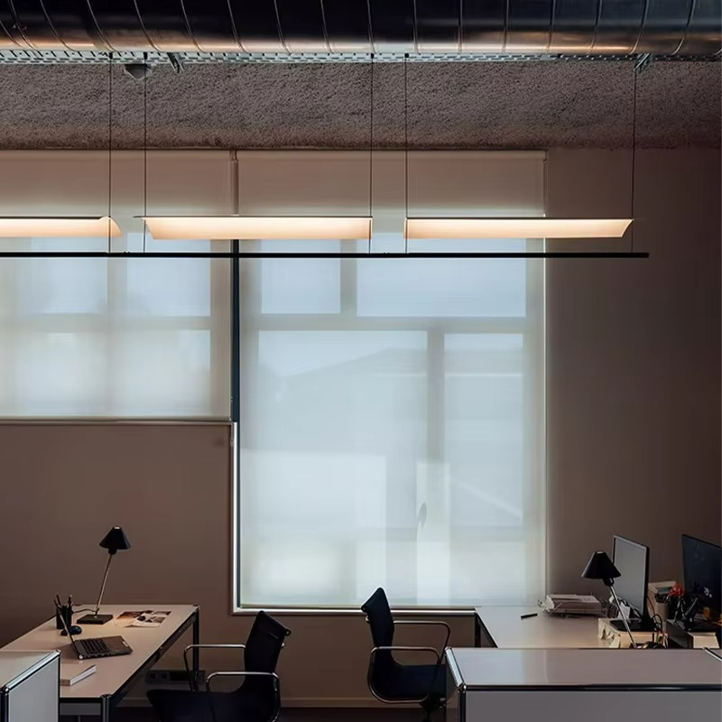 Lampadario Minimalista Scandinavo - Design Lungo e Moderno per Ristoranti e Uffici