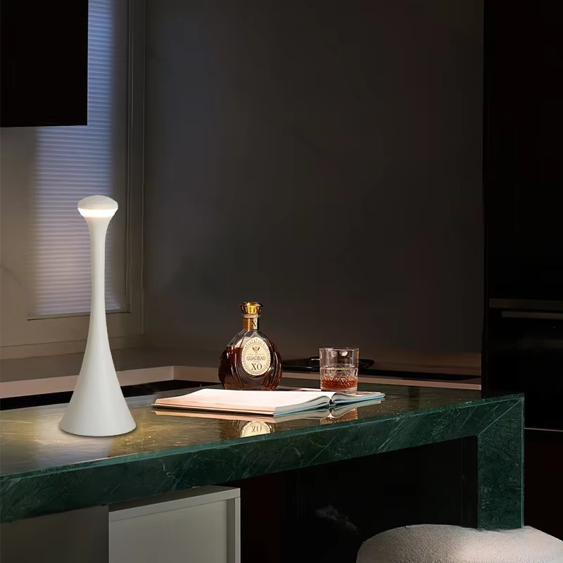 Atmosfera Perfetta con Lampada da Tavolo Ricaricabile