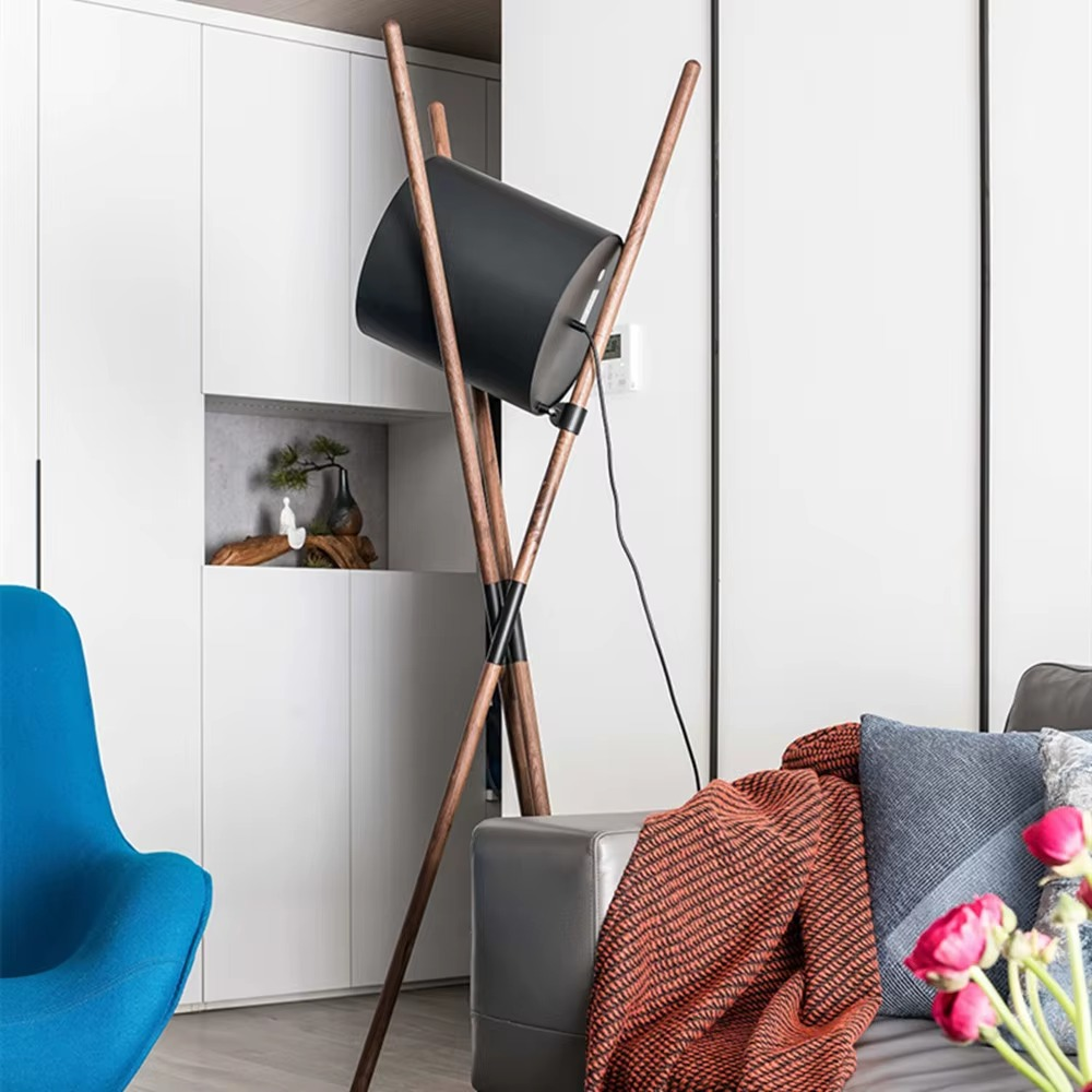 Eleganza Naturale con Lampada da Terra in Legno