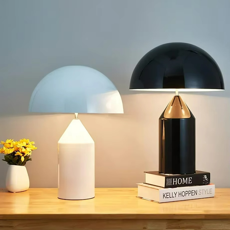 Eleganza Nordica con Lampada da Tavolo a LED "Fungo"