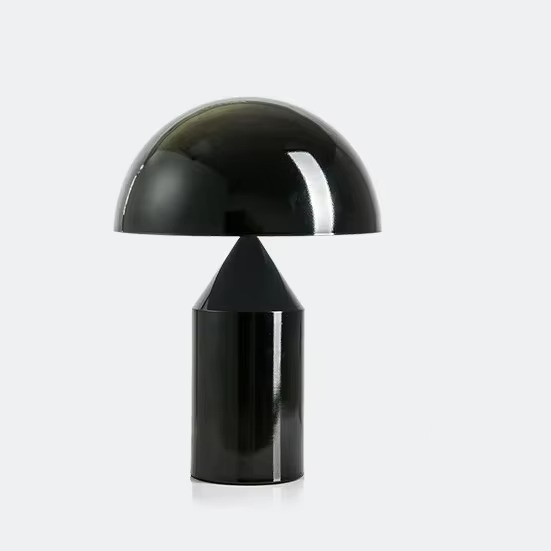 Eleganza Nordica con Lampada da Tavolo a LED "Fungo"