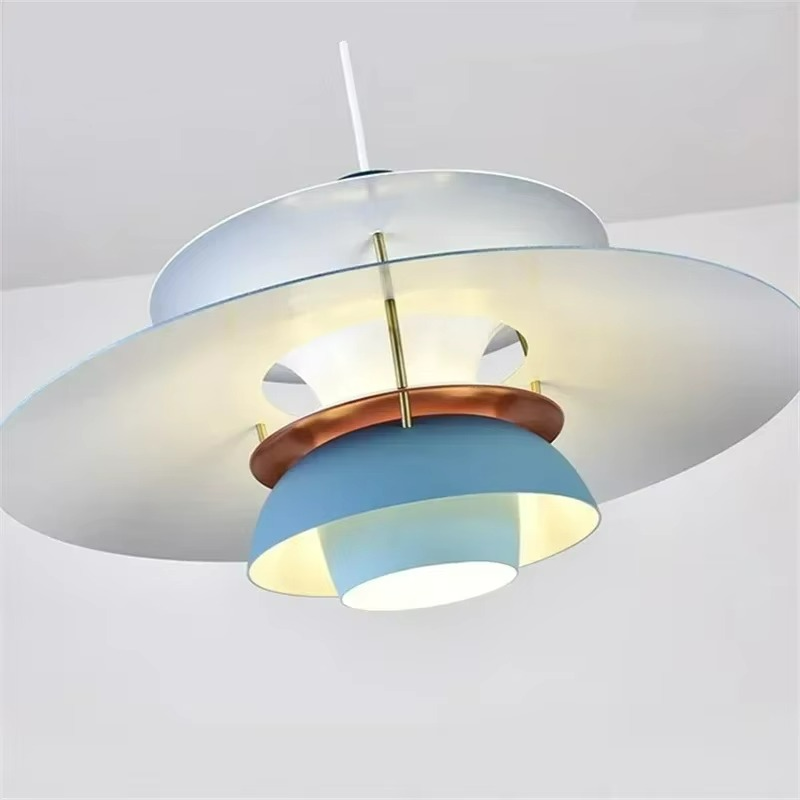 Fascino Danese con Lampadario a Sospensione Colorato