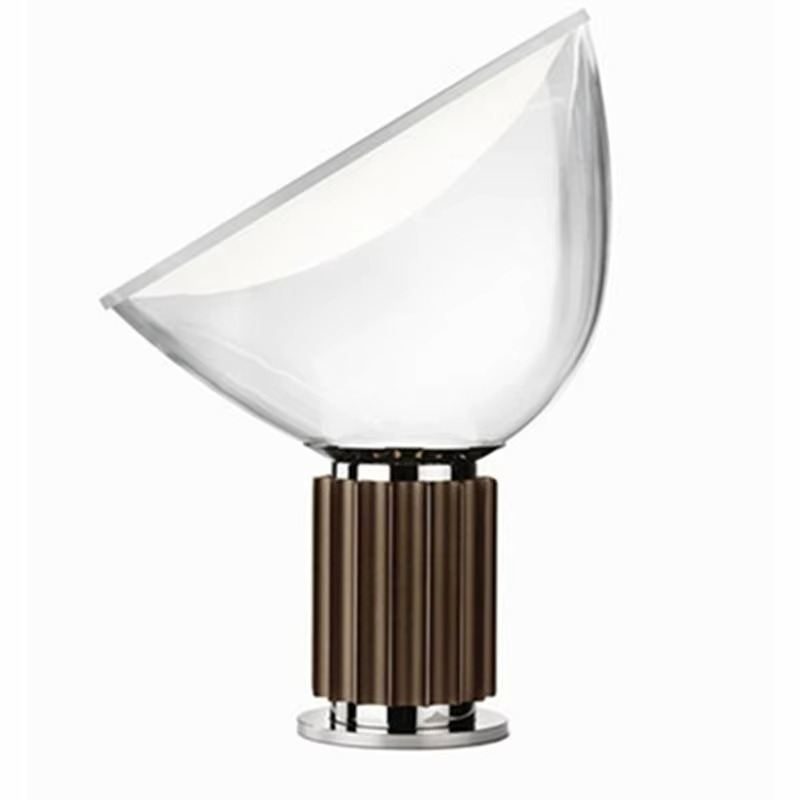 Eleganza Moderna con Lampada da Tavolo Radar