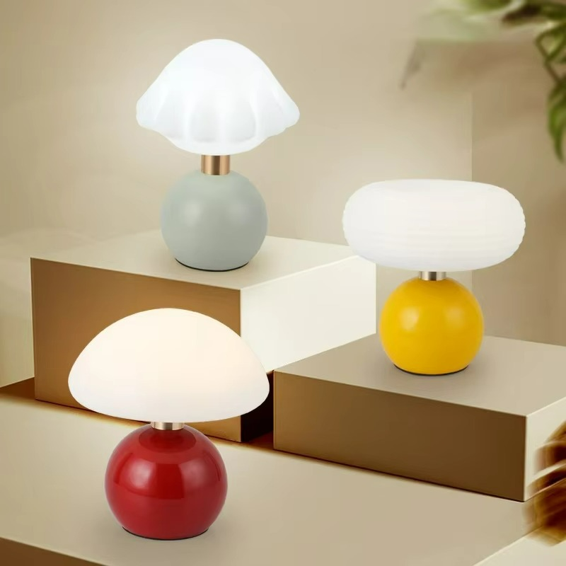 Lampada da Tavolo a Fungo - Stile Moderno e Calore Accogliente