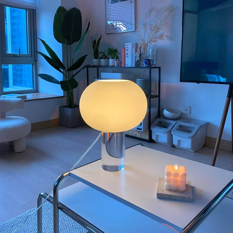 Lampada Decorativa da Comodino - Eleganza e Atmosfera per la Tua Casa