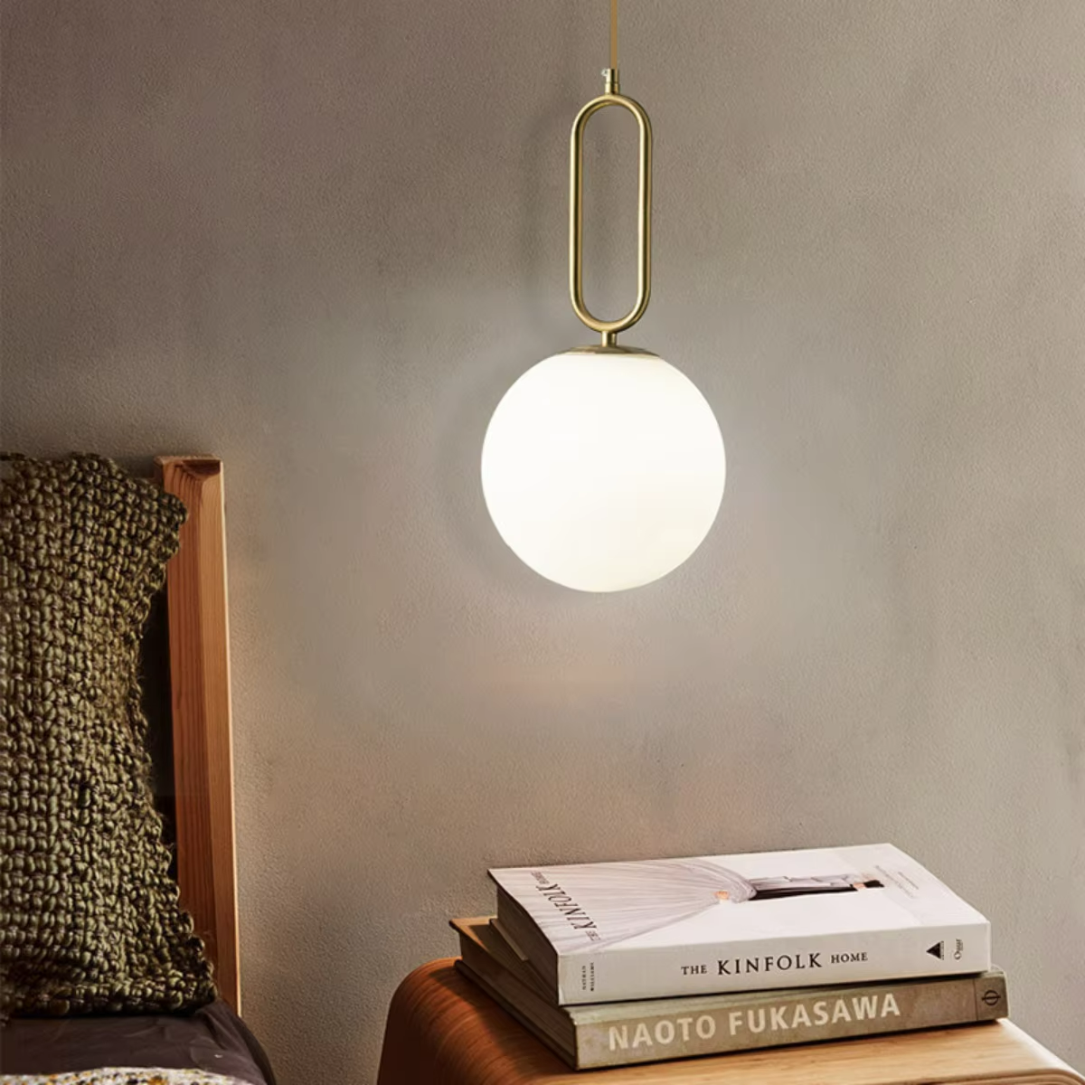 Luce Sferica in Rame - Lampadario Minimalista per Interni Chic
