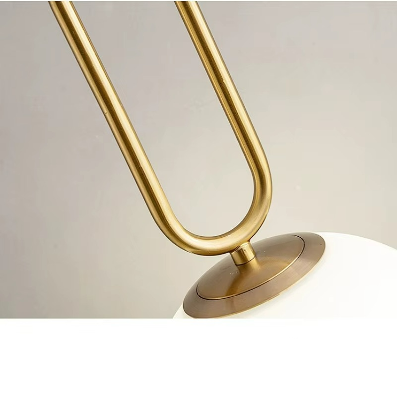 Luce Sferica in Rame - Lampadario Minimalista per Interni Chic