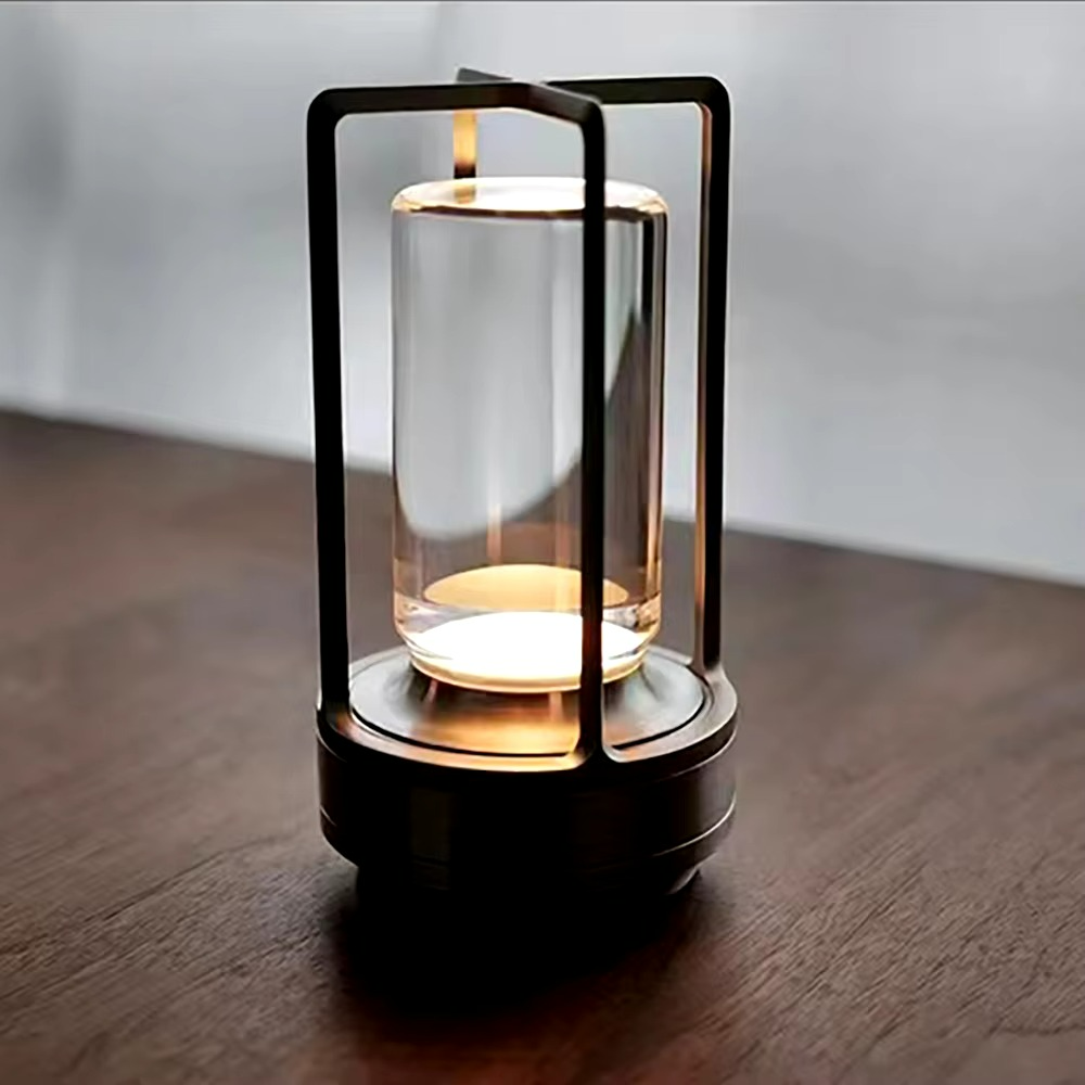 Lampada da Tavolo LED Senza Fili: Design Industriale e Versatilità