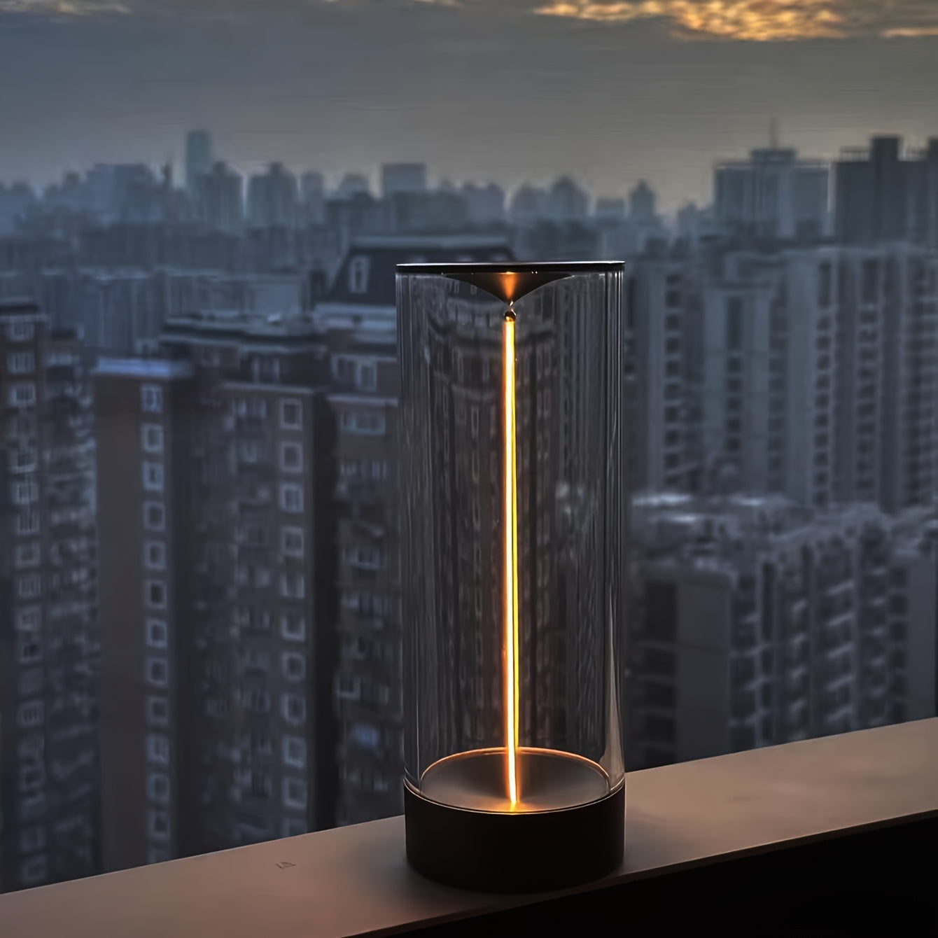 Lampada da Comodino Magnetica: Illumina la Tua Notte con Stile
