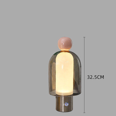 Minimalismo Elegante con Lampada da Tavolo in Vetro