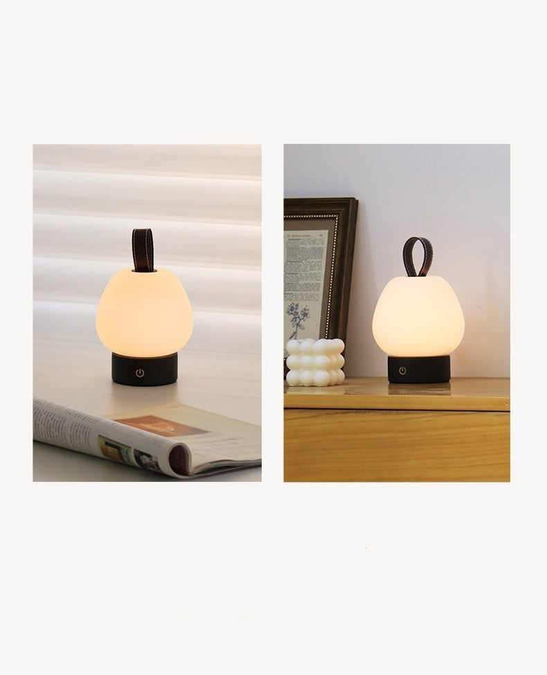 Raffinatezza Retrò con Lampada da Tavolo Vintage a Forma di Pera