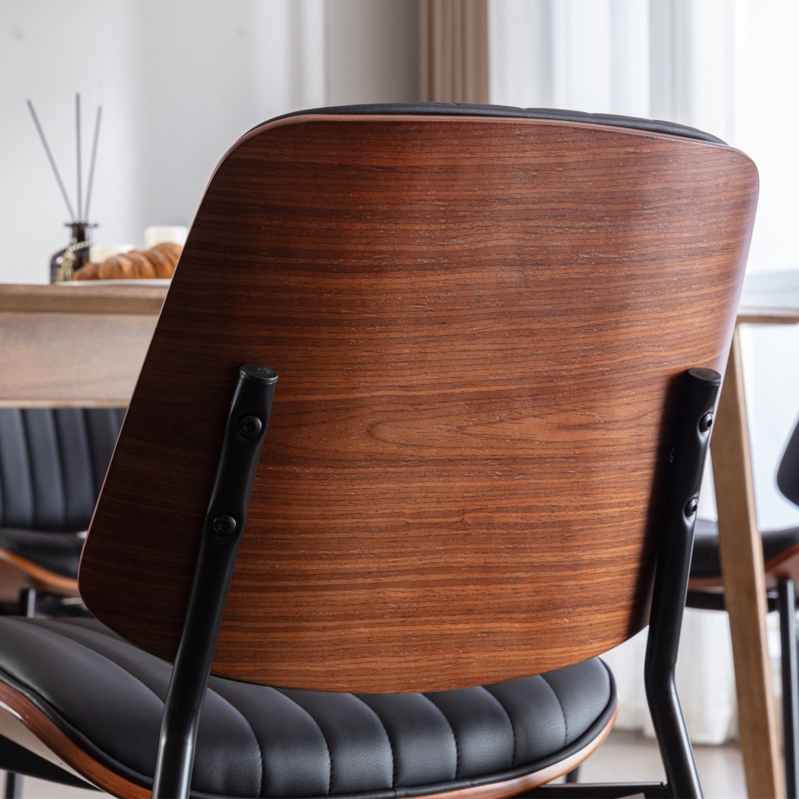 Eleganza Retrò con Sedie da Pranzo in Pelle Sintetica
