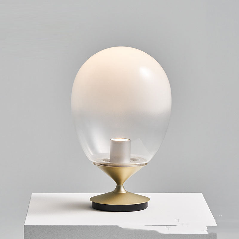 Eleganza Dimmerabile con Lampada da Tavolo in Metallo
