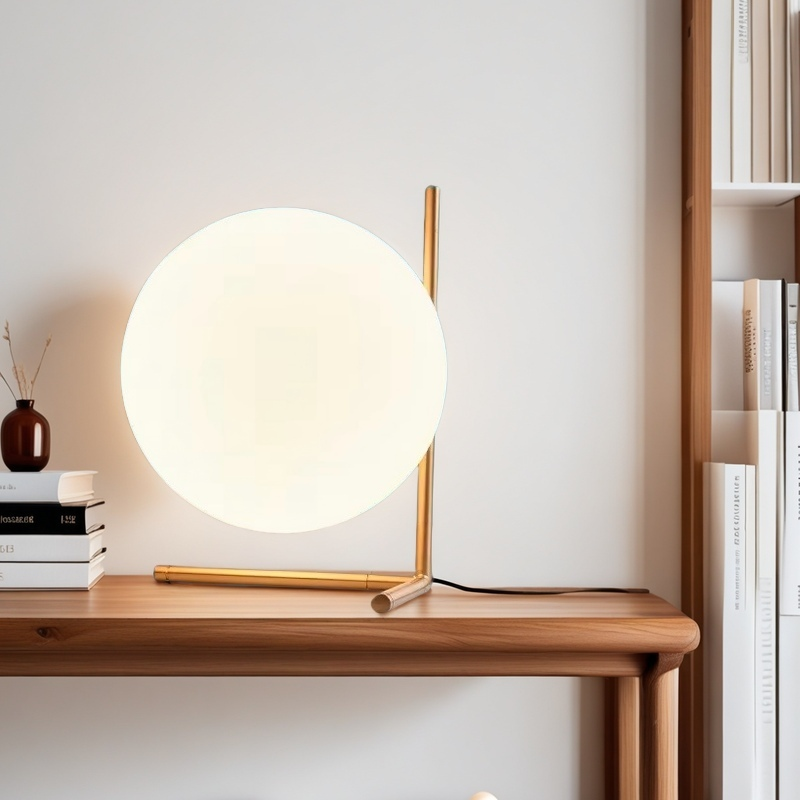 Eleganza Nordica con Lampada da Tavolo Romantica