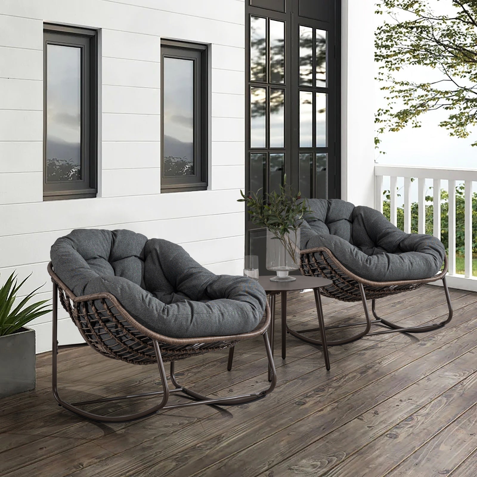 Sedia a Dondolo in Rattan con Cuscino - Comfort Naturale per Interni ed Esterni