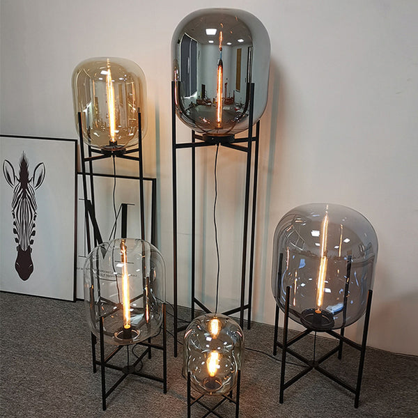 "Lampada da Tavolo Tetrapod in Vetro: Stile Scandinavo Industriale Moderno"