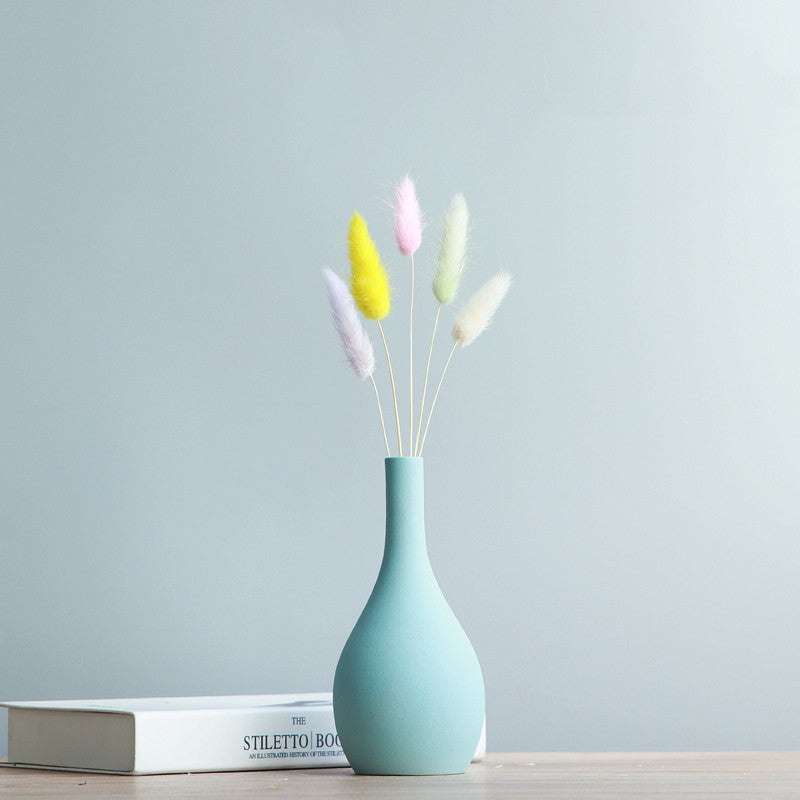 Eleganza Creativa con Vaso in Ceramica Nordico