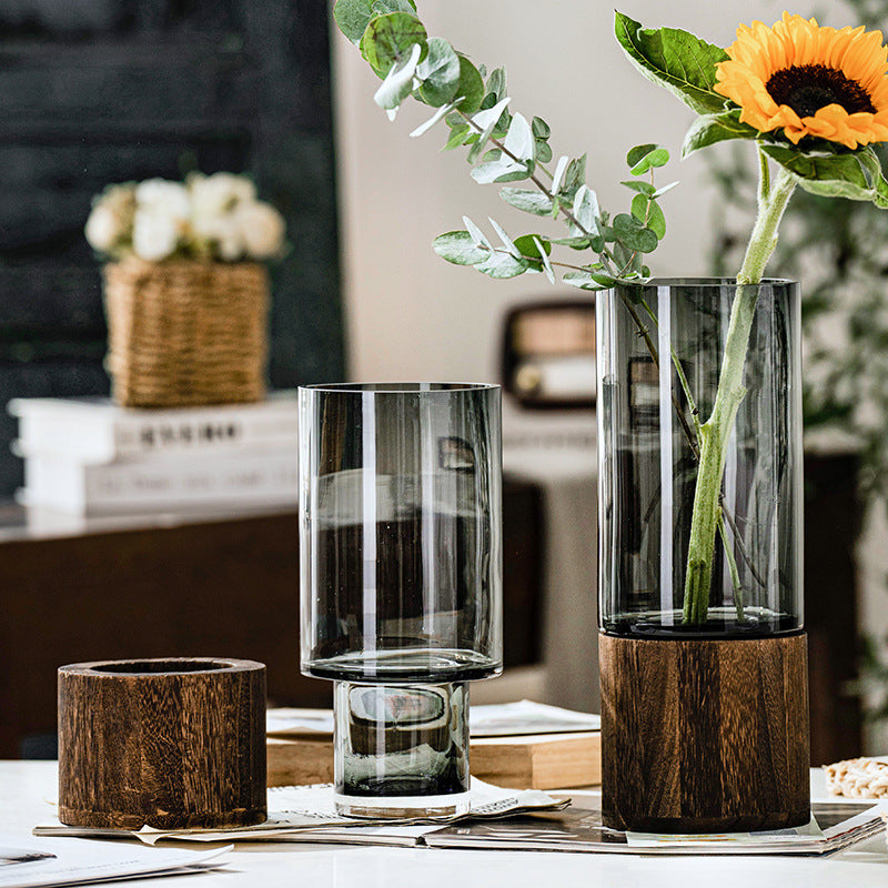 Eleganza Luminosa: Vaso in Vetro di Lusso con Base in Legno - Creatività Incandescente