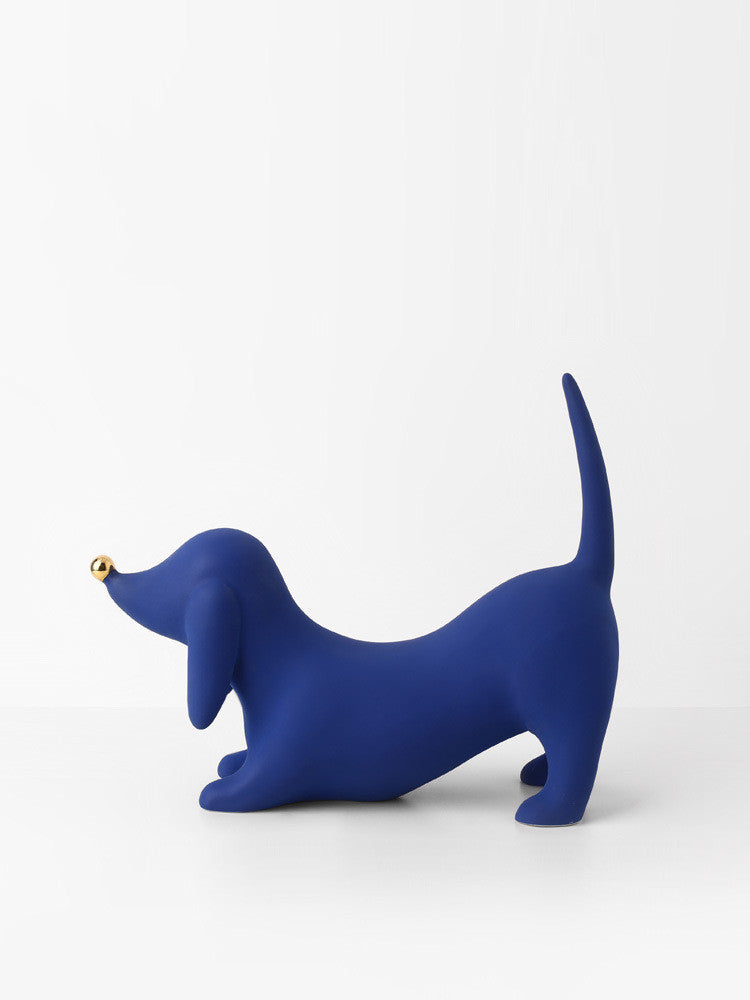 Eleganza Scultorea: Il Dobermann Che Parla di Te
