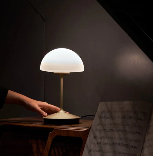 Lampada Decorativa a Fungo - Eleganza Contemporanea per Uffici e Spazi Creativi