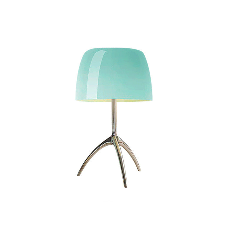 Eleganza Artistica con Lampada da Tavolo Bauhaus