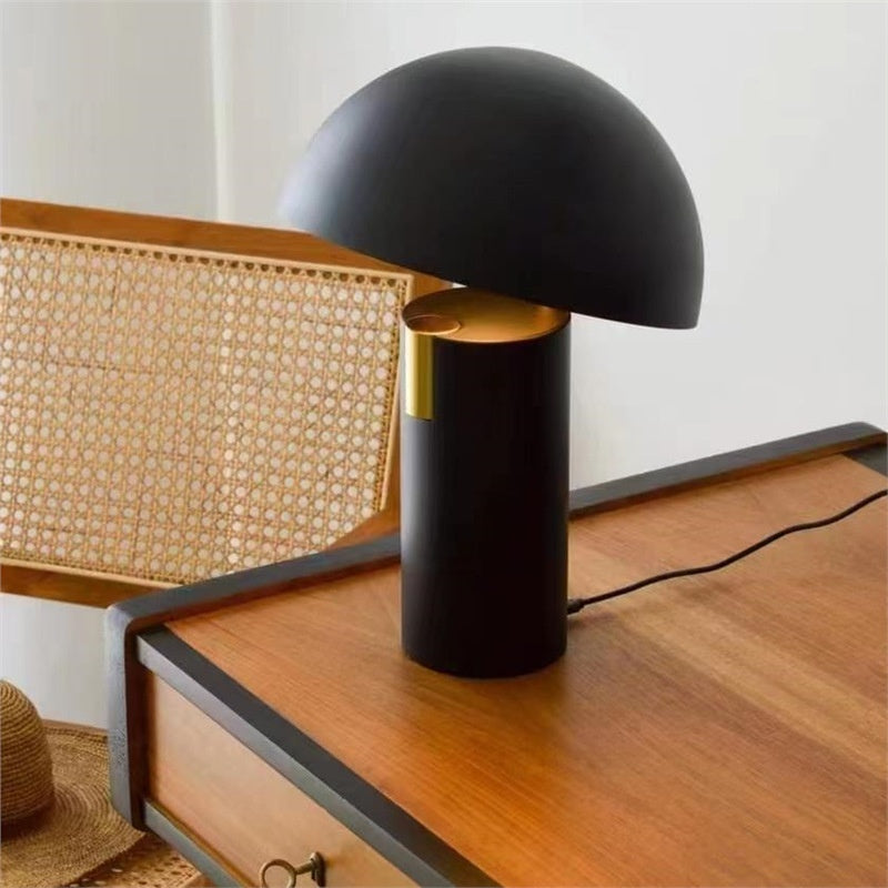 Lampada a Fungo Nordica - Design Moderno per Ambienti Eleganti