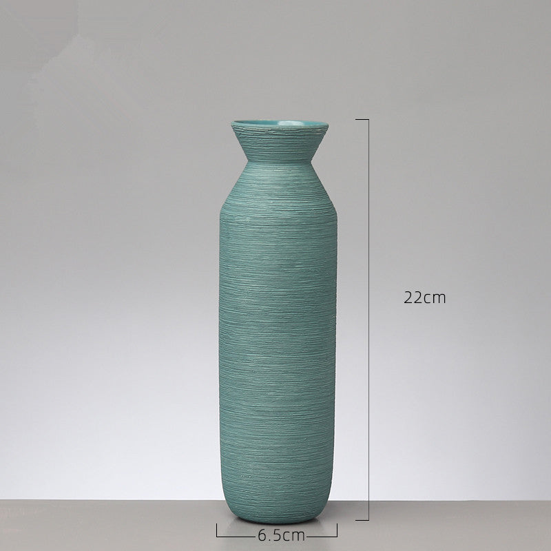 Raffinatezza Europea con Vaso in Ceramica "Nordic Style"