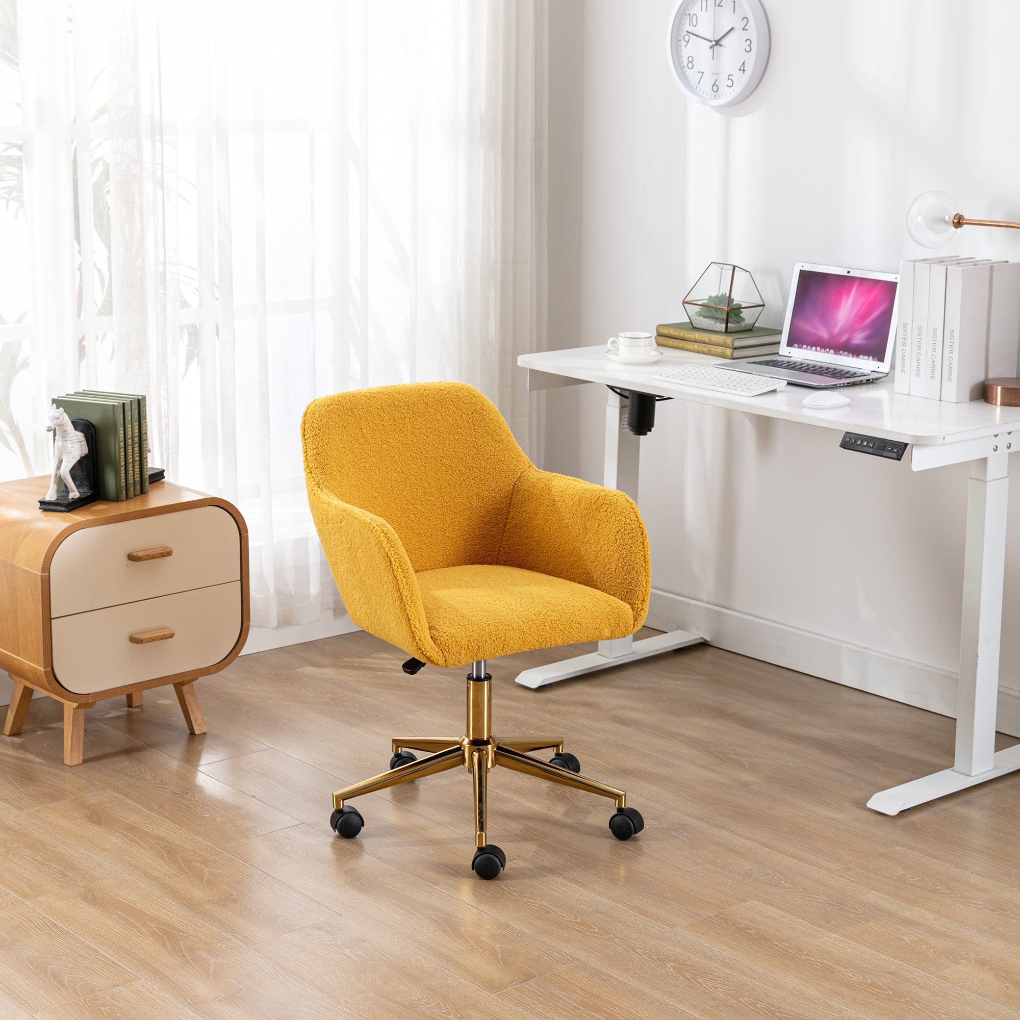 Radioso Comfort: Sedia da Ufficio Moderna in Tessuto Teddy Regolabile in Altezza, Girevole a 360 Gradi - Giallo