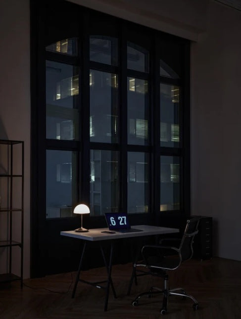 Lampada Decorativa a Fungo - Eleganza Contemporanea per Uffici e Spazi Creativi