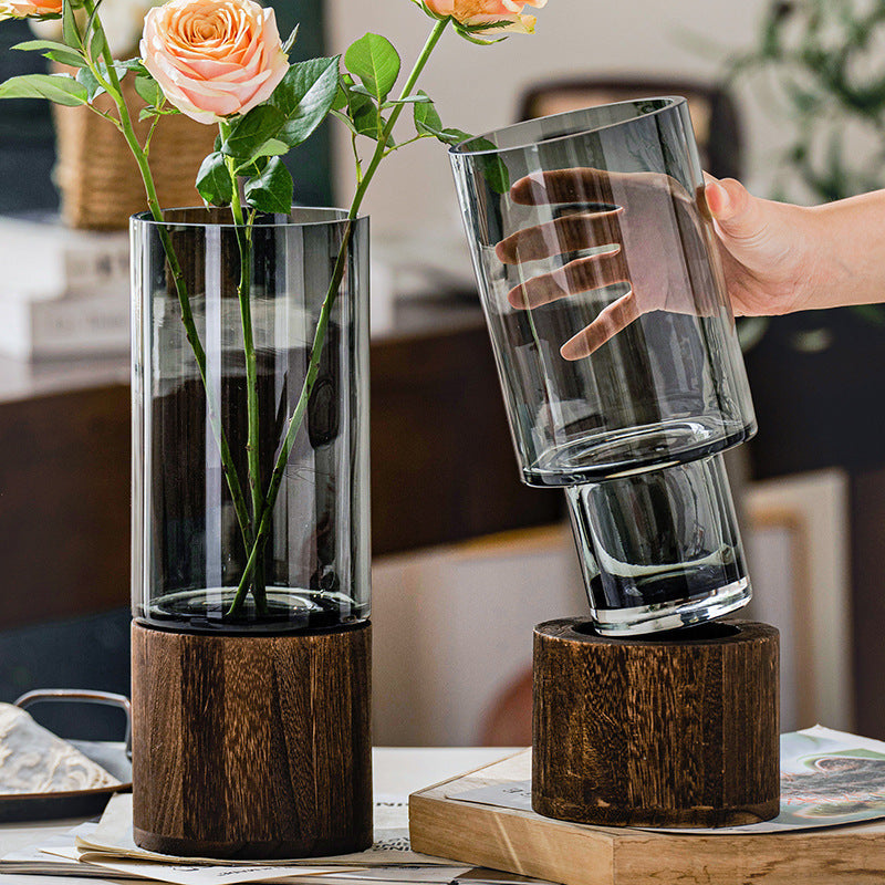 Eleganza Luminosa: Vaso in Vetro di Lusso con Base in Legno - Creatività Incandescente