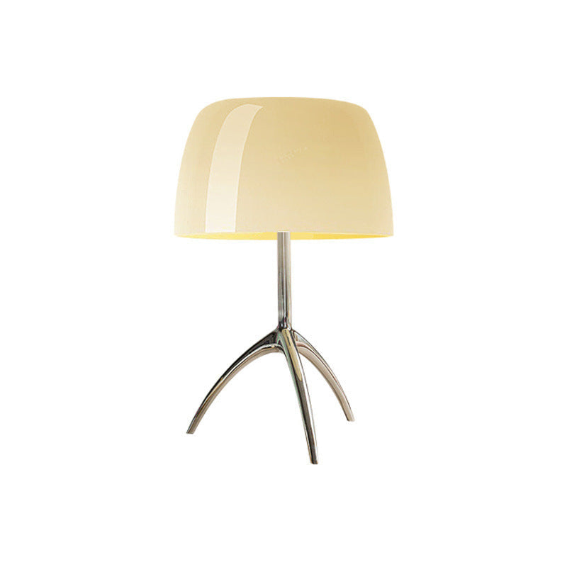 Eleganza Artistica con Lampada da Tavolo Bauhaus