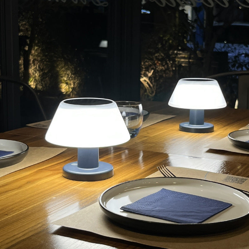 Lampada da Tavolo Solare a LED - Eleganza Versatile per Interni ed Esterni