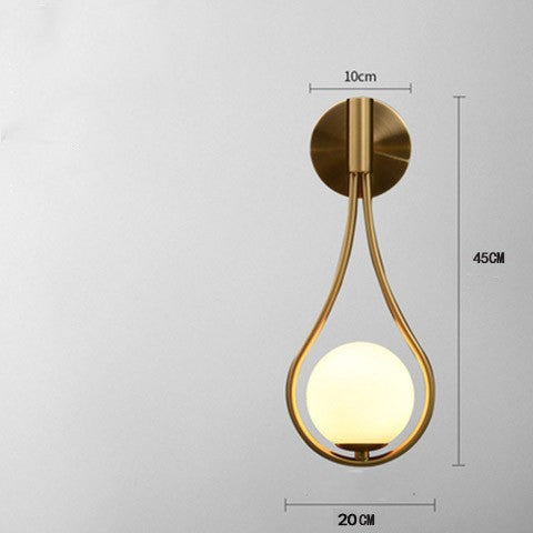 "Illumina il Tuo Ambiente con la Lampada da Parete Living Elegance"