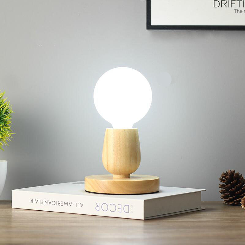 Elegante lampada LED in stile minimalista con base in bambù