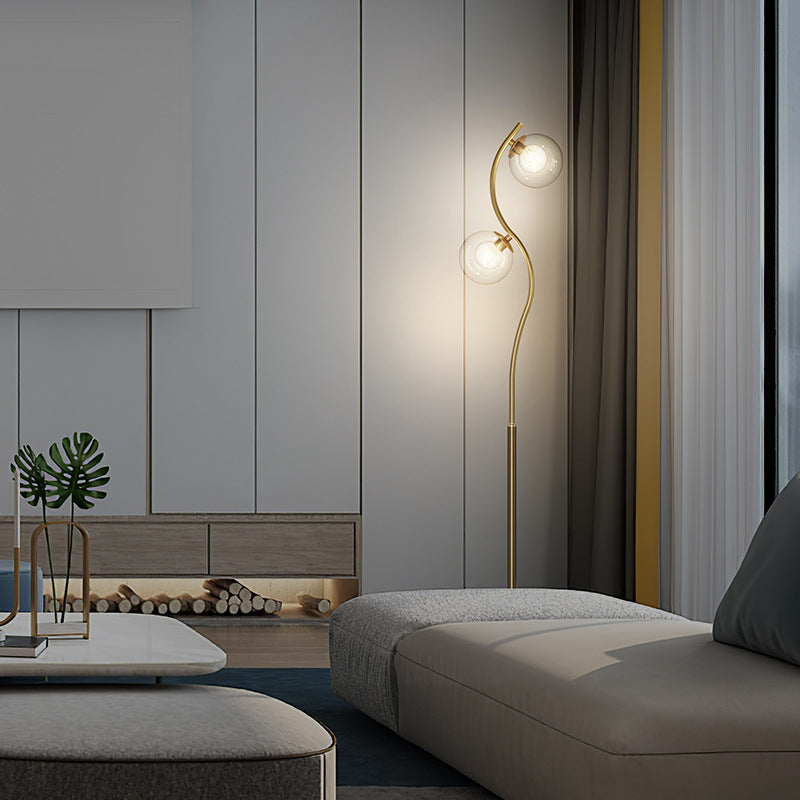 Lampada da Tavolo Verticale Moderna Creativa Scandinava: Illumina con Stile il Tuo Soggiorno